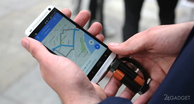 Nipper зарядит смартфон с помощью обычных батареек