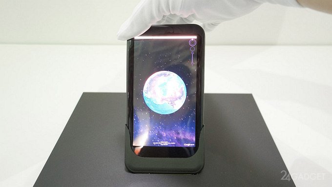 Прототип смартфона с гибким корпусом и дисплеем (3 фото)