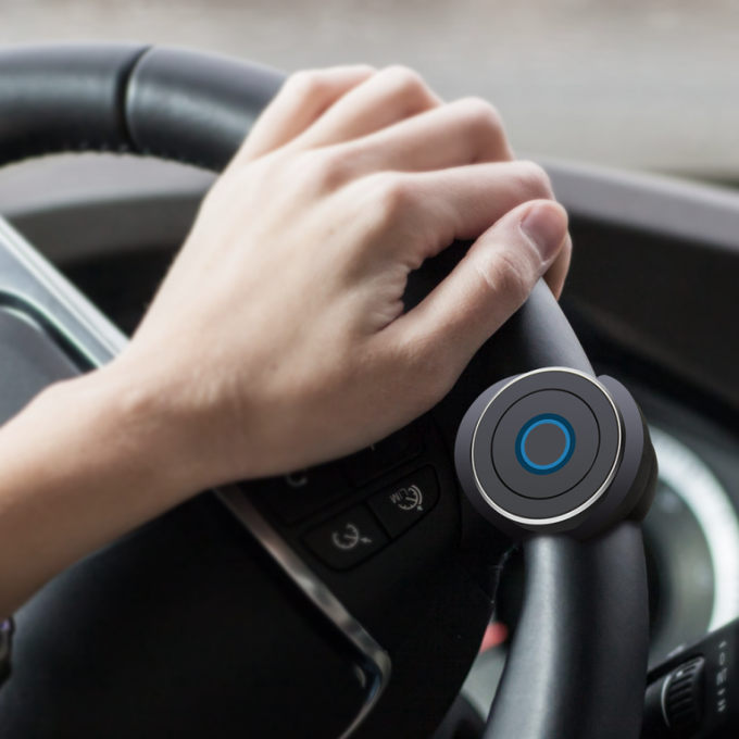 Кнопка вызова голосового помощника Cortana (4 фото)