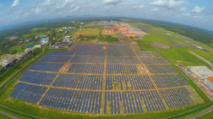 Первый в мире аэропорт, полностью обеспечивающий себя электропитанием за счёт энергии Солнца, появится в Индии (5 фото)