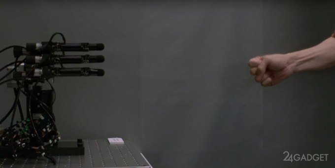 Робот Janken всегда выигрывает в игре камень-ножницы-бумага (видео)