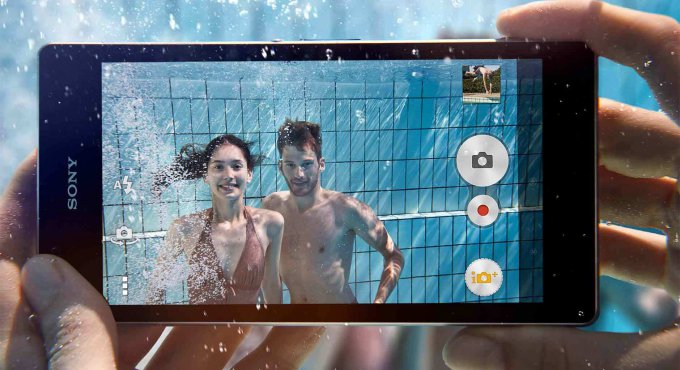 Sony запрещает эксплуатировать защищённые смартфоны под водой (4 фото)