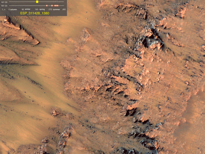 На Марсе найдена вода в жидком состоянии (4 фото + 2 видео)