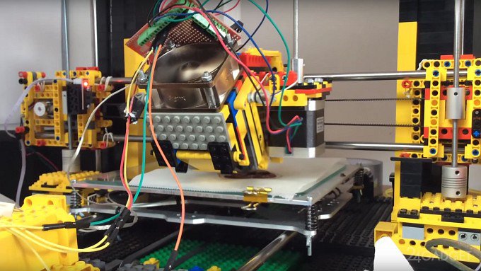 Lego 3D printer prints chocolate (6 photos + video)