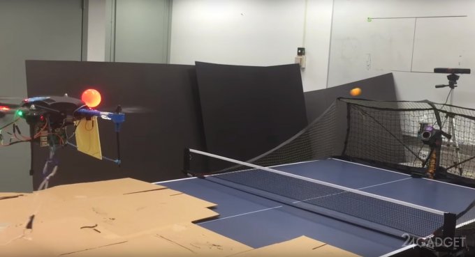 Дрон от IBM учится играть в пинг-понг (видео)