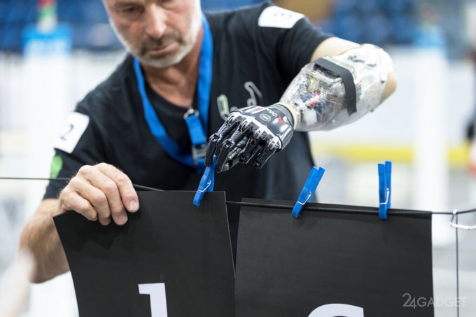 Бионические спортсмены готовятся к предстоящим соревнованиям Cybathlon 2016 (видео)
