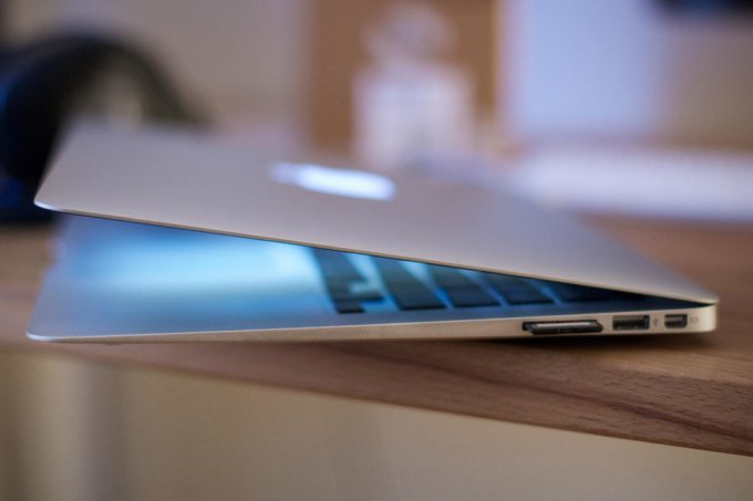 Apple обновит линейку MacBook Air к WWDC 2016 (3 фото)