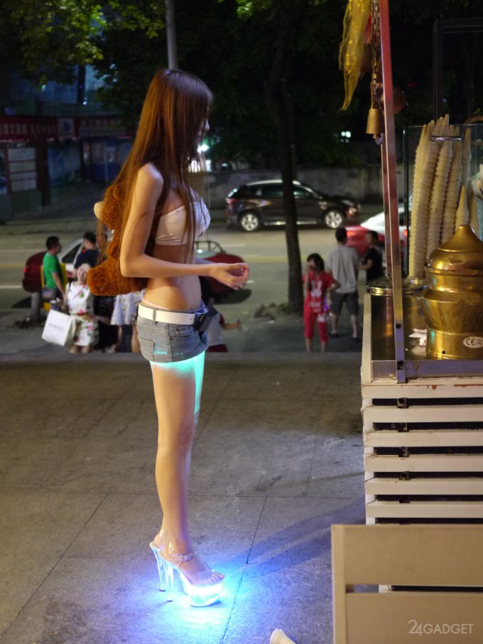 Святящаяся мини-юбка и другие изобретения умелицы из Китая (35 фото)