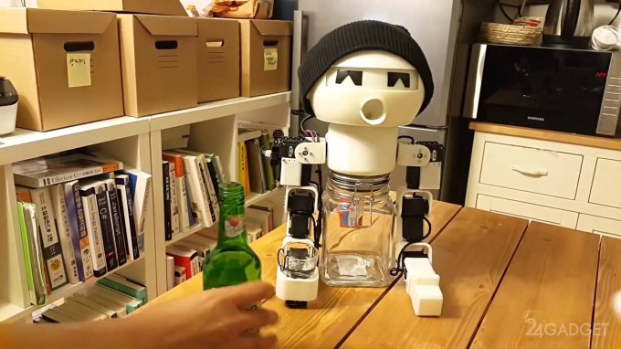 Корейский робот-собутыльник (2 видео)