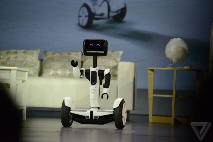 Segway превратили в домашнего робота-помощника (11 фото + видео)