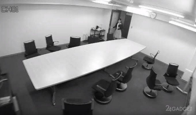Самопаркующиеся офисные кресла (2 фото + видео)