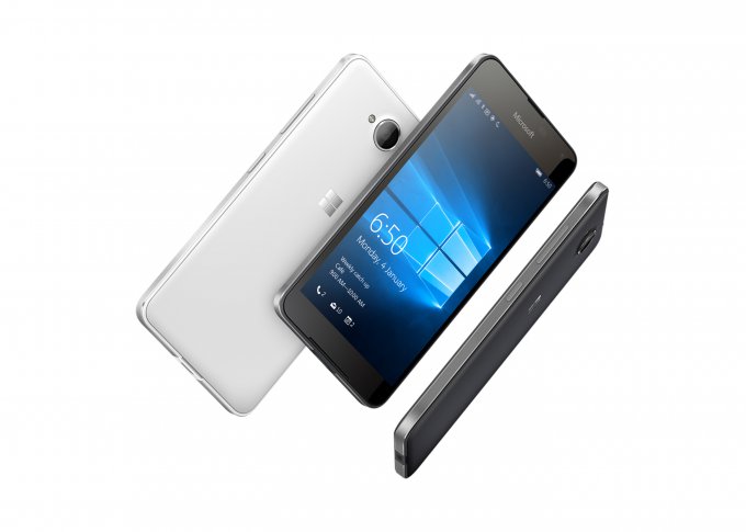 Смартфон для бизнес-аудитории на Windows 10 Mobile (4 фото + видео)