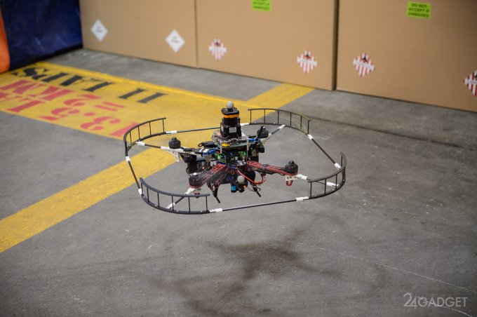 Автономный дрон от DARPA облетает препятствия на скорости 20 метров в секунду (4 фото + видео)