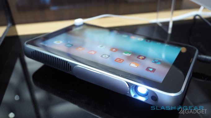 Лазерный проектор со встроенным полноценным планшетом (16 фото)