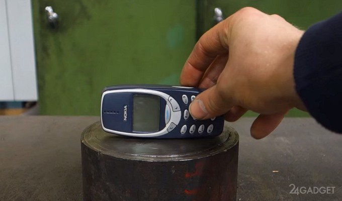 Противостояние Nokia 3310 и гидравлического пресса (3 видео)