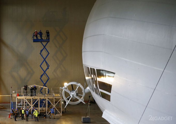 Британцы представили крупнейший в мире дирижабль (24 фото + видео)