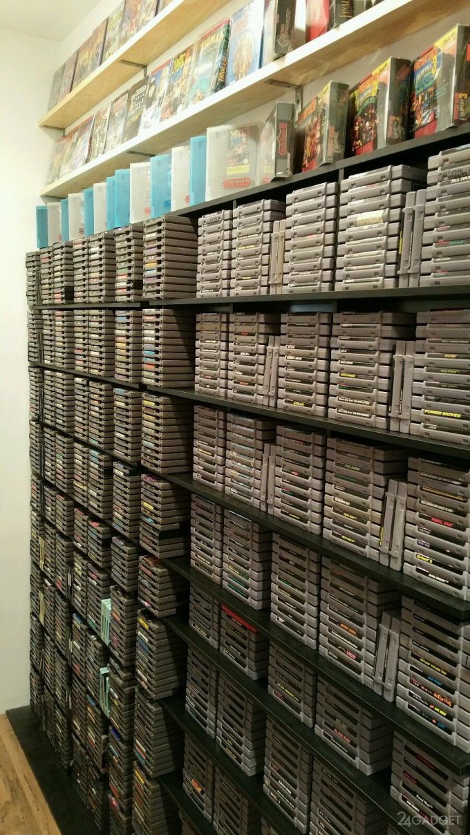 Коллекция из 3133 видеоигр выставлена на аукцион (12 фото)