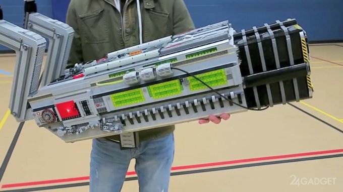 Оружие Doom BFG 9000 из конструктора LEGO (видео)