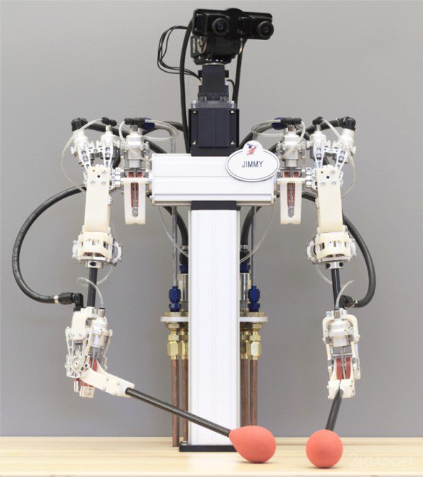 Быстрый и ловкий гидропневматический робот (4 фото + видео)