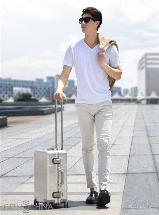 Металлический и умный чемодан от Xiaomi (10 фото)