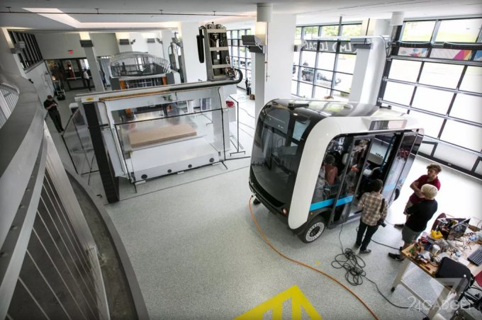 Напечатанный на 3D-принтере беспилотный электробус Olli (12 фото)