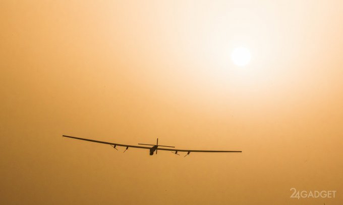 Solar Impulse 2 на солнечных батареях покорил Атлантику (12 фото + 2 видео)