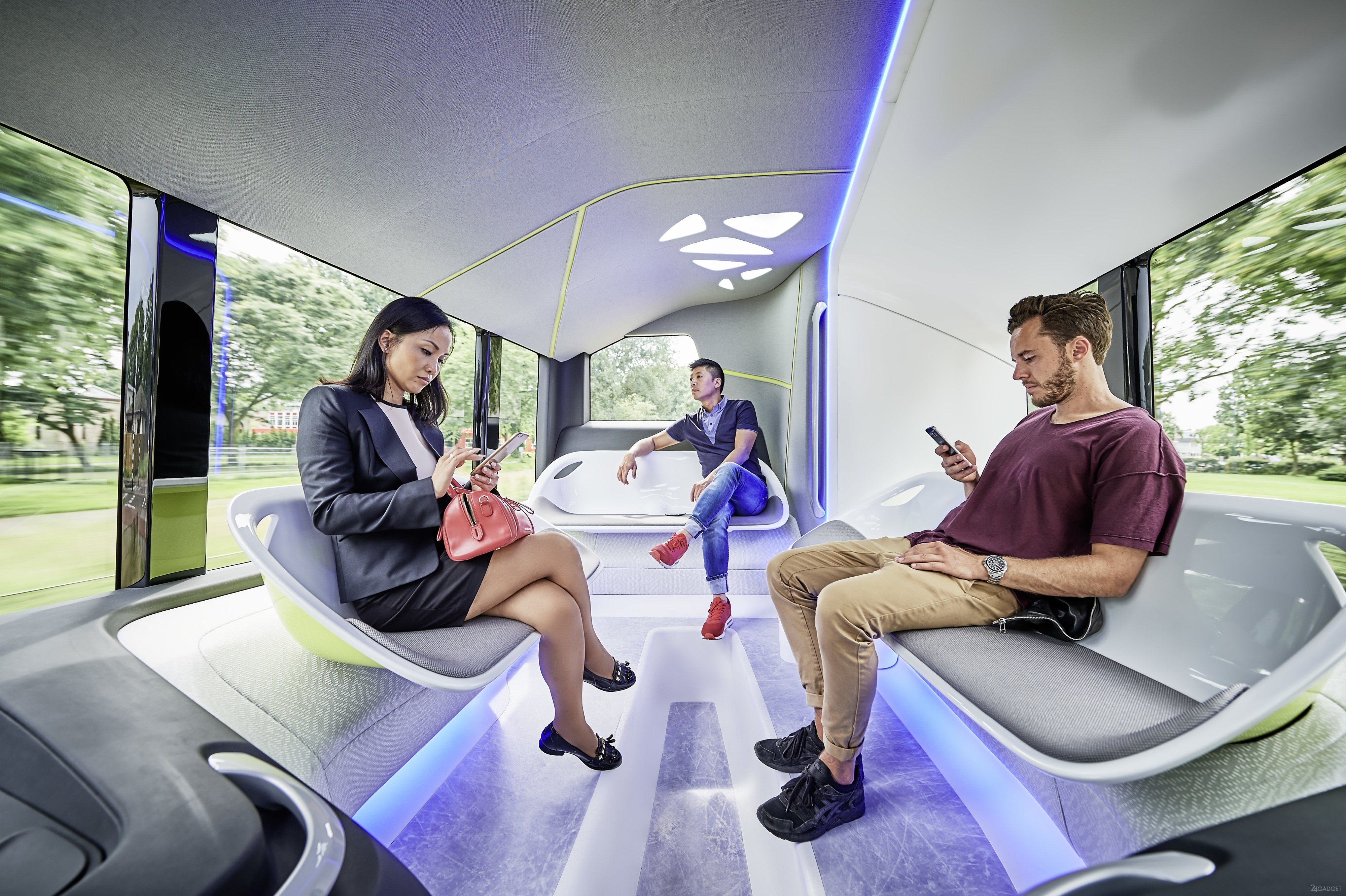 Оптимизм будущего. Mercedes-Benz Future Bus. Мерседес Future Bus. Автобус Мерседес концепт. Mercedes-Benz Future Bus салон.