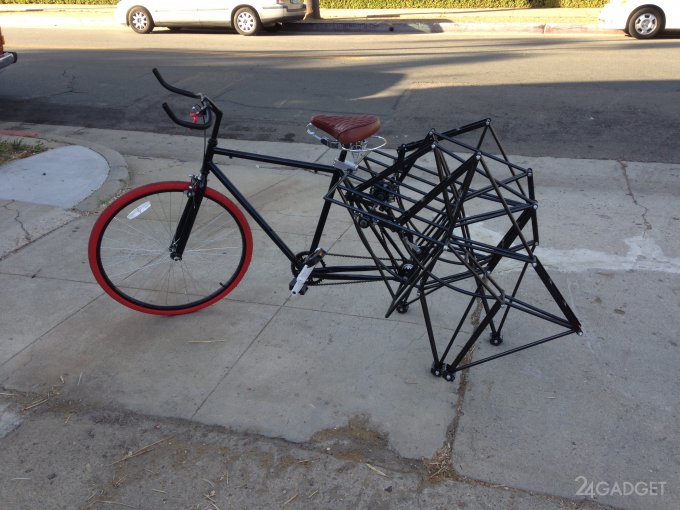 Велосипед с паучьими лапками (6 фото + видео)