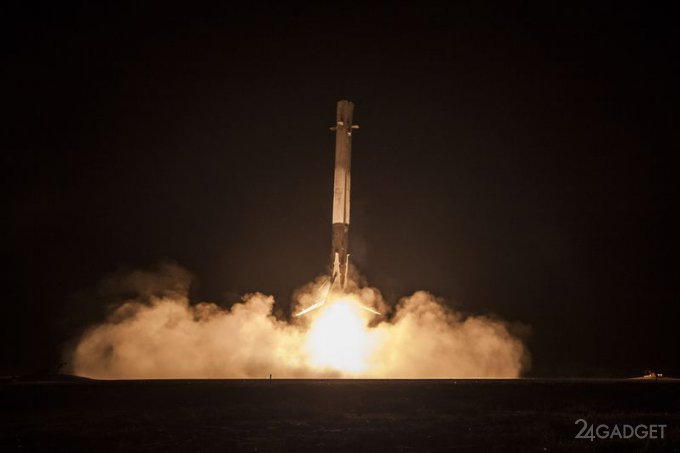 SpaceX успешно посадила Falcon 9 на землю