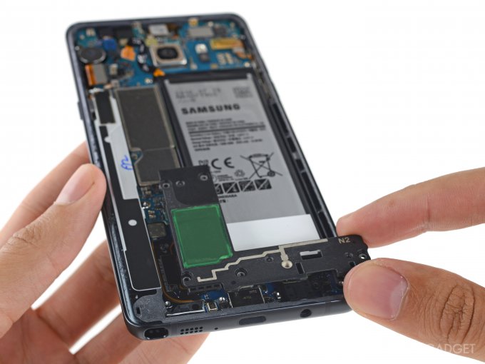 Специалисты iFixit разобрали Samsung Galaxy Note 7 (25 фото+видео)