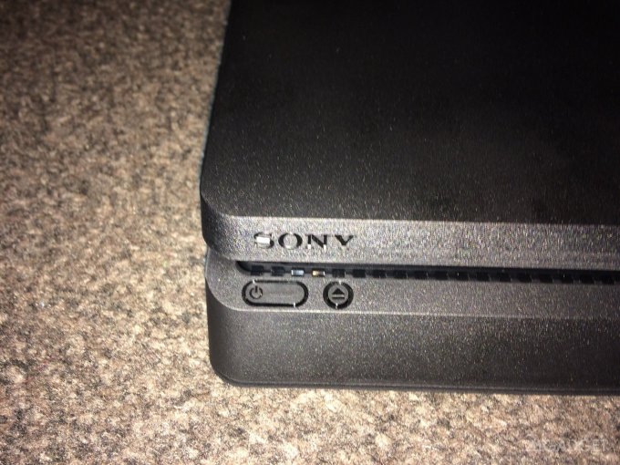 Новая Sony PlayStation 4 засветилась на шпионских фото (13 фото)