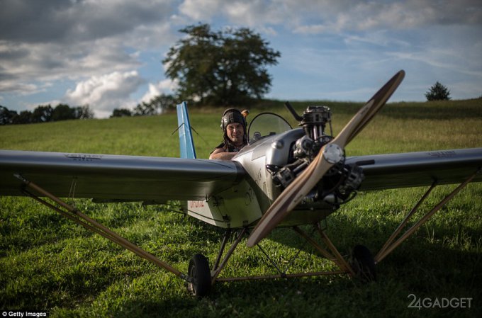 Энтузиаст собрал личный самолет, чтобы летать на работу (30 фото)