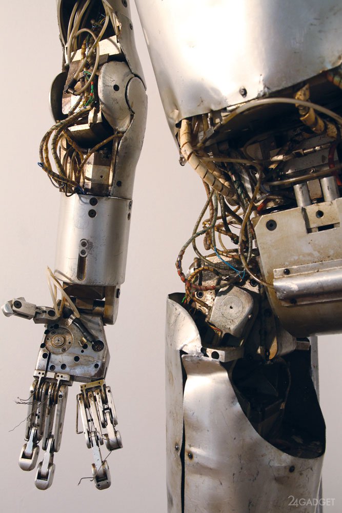 NASA продаст с молотка раритетного робота (14 фото + видео)