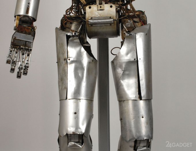 NASA продаст с молотка раритетного робота (14 фото + видео)