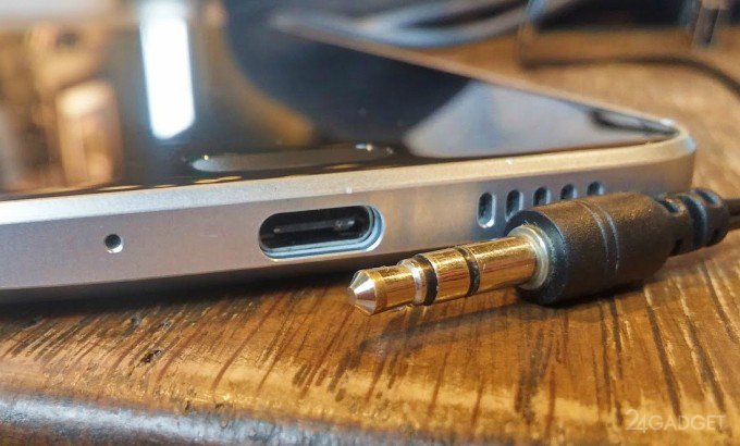 The new USB specification will supplant a 3.5 mm audio unit