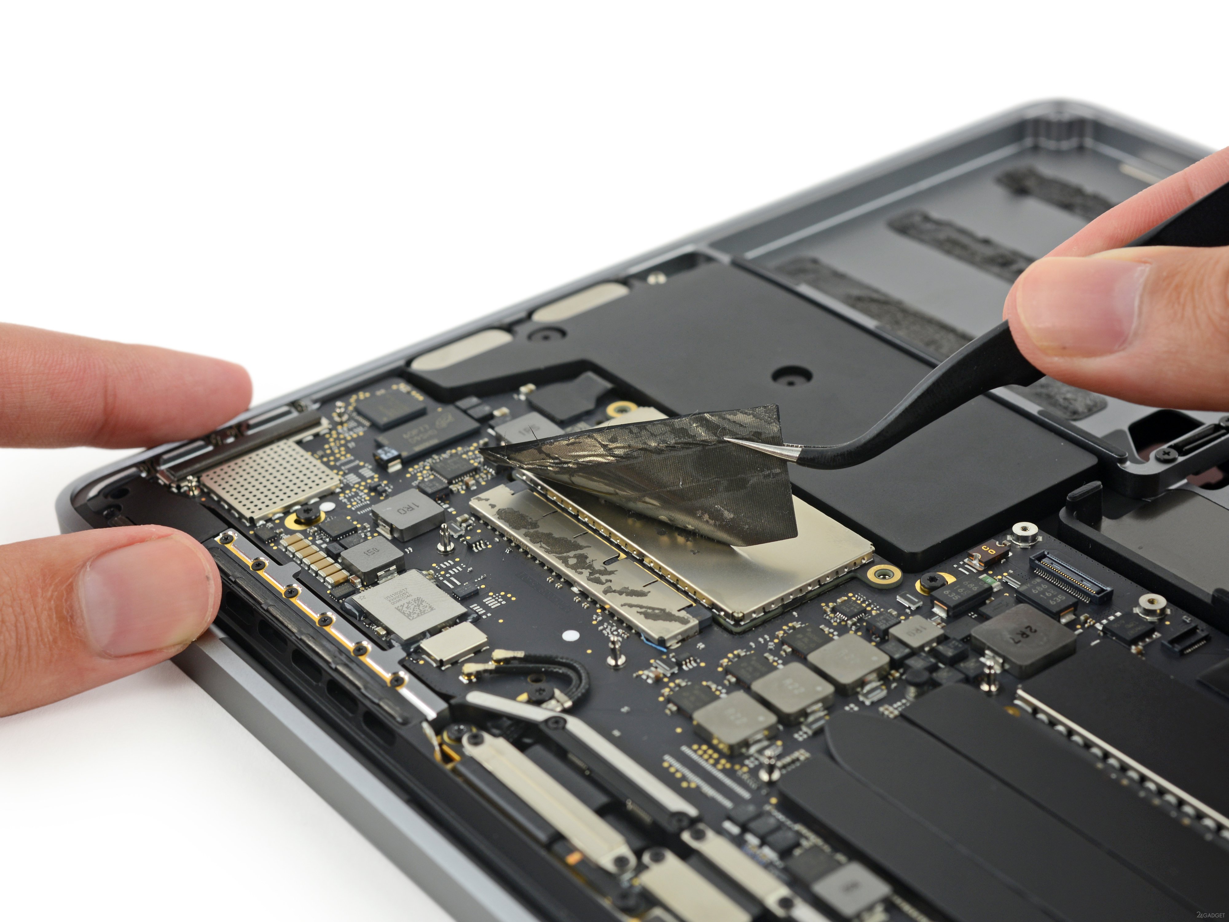 what ssd does apple use in macbook pro