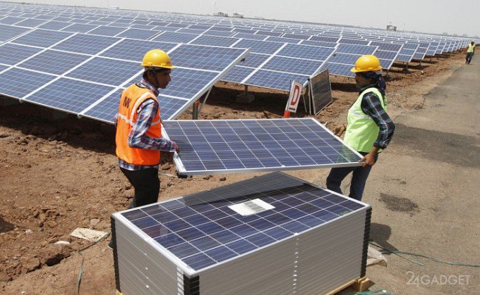 В Индии построена крупнейшая в мире солнечная электростанция (видео)
