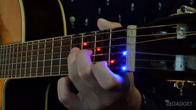 Смарт-накладка обучает игре на гитаре (6 фото + видео)