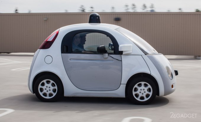 Google отказывается от выпуска собственных самоуправляемых машин (9 фото)