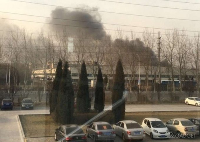 Загорелся завод, выпускавший аккумуляторы для Galaxy Note7 (6 фото)