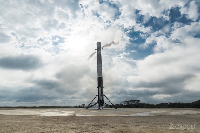 Falcon 9 отправил грузовик Dragon к МКС и успешно вернулся на Землю (6 фото + видео)