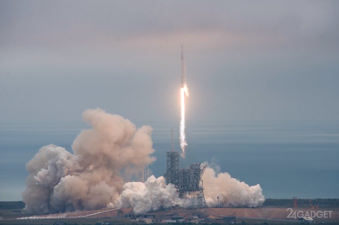 Falcon 9 отправил грузовик Dragon к МКС и успешно вернулся на Землю (6 фото + видео)
