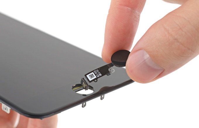 С испорченным Touch ID в iPhone 7 и 7 Plus придётся идти в официальный сервис (видео)