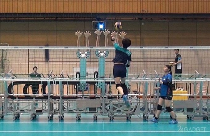 Японскую сборную по волейболу теперь тренируют роботы (видео)