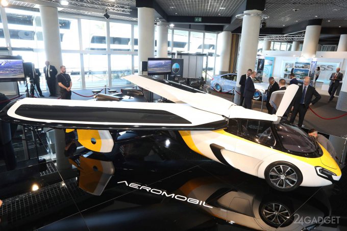 Летающее авто AeroMobil обойдётся в 1.2 млн евро (18 фото + видео)