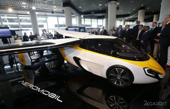 Летающее авто AeroMobil обойдётся в 1.2 млн евро (18 фото + видео)
