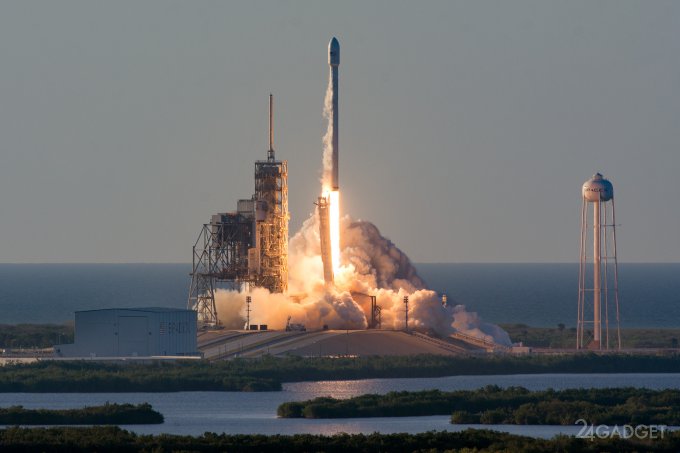 Falcon 9 вывел на орбиту сверхтяжелый спутник Inmarsat-5 F4 (5 фото + видео)