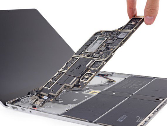 Новый Microsoft Surface Laptop признан одноразовым (9 фото + видео)