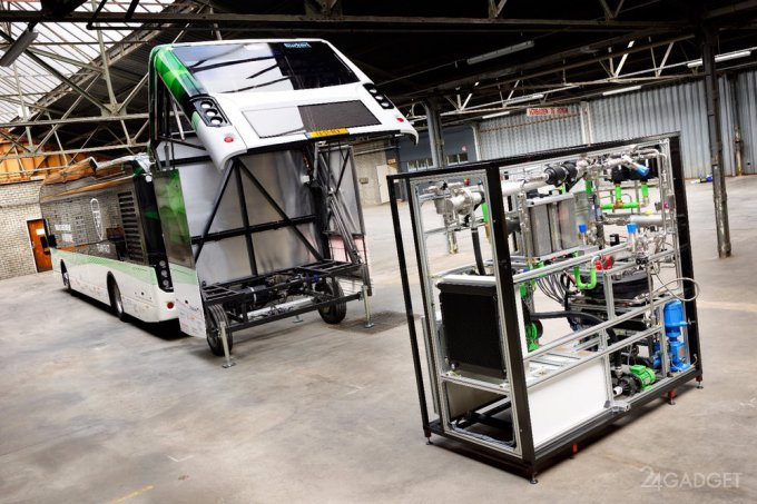Голландские автобусы Hydrozine будут ездить на муравьиной кислоте (4 фото)