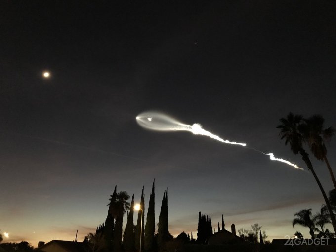 Falcon 9 Илона Маска американцы приняли за НЛО (8 фото + 4 видео)